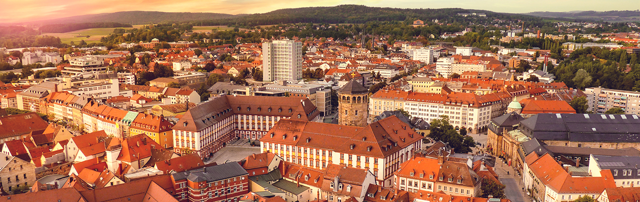  Luftbild der Bayreuther Innenstadt mit Blick auf das Finanzamt im Alten Schloss